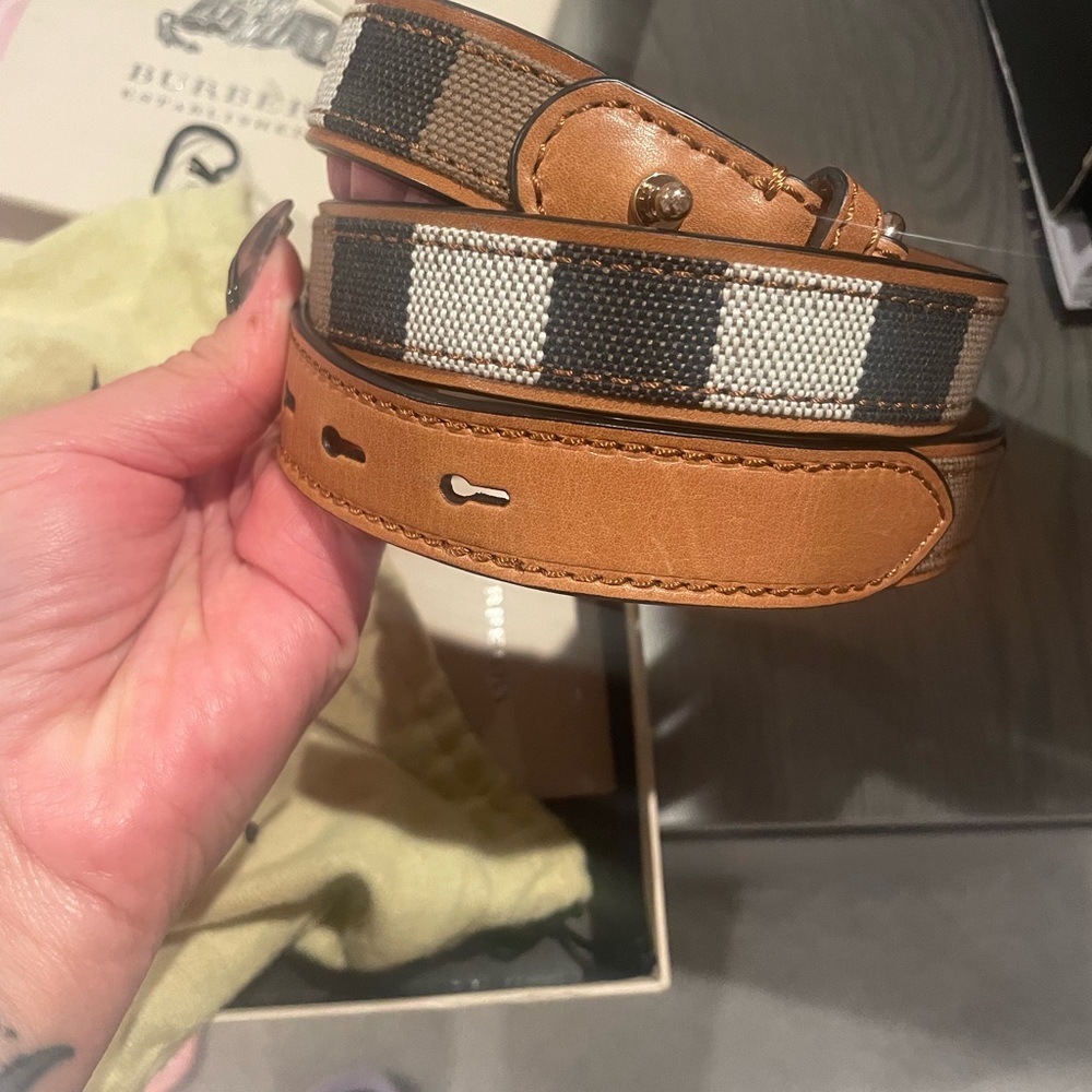 Gently used Women’s Burberry Belt - Picture 2 of 6